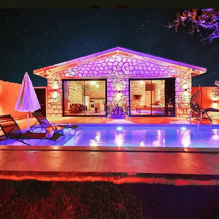 Begonvilla Stone 빌라 Gelemiş